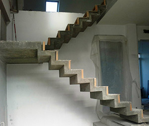 изготовление бетонных лестниц в Долгопрудном