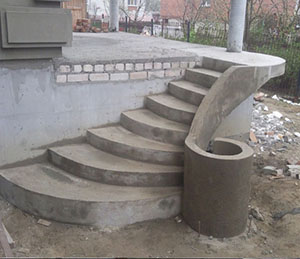 бетонные лестницы с забежными ступенями