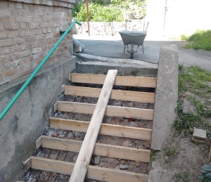Опалубка для наружной бетонной лестницы
