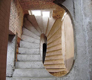 П-образная лестничный конструктив в КП Папушево Парк